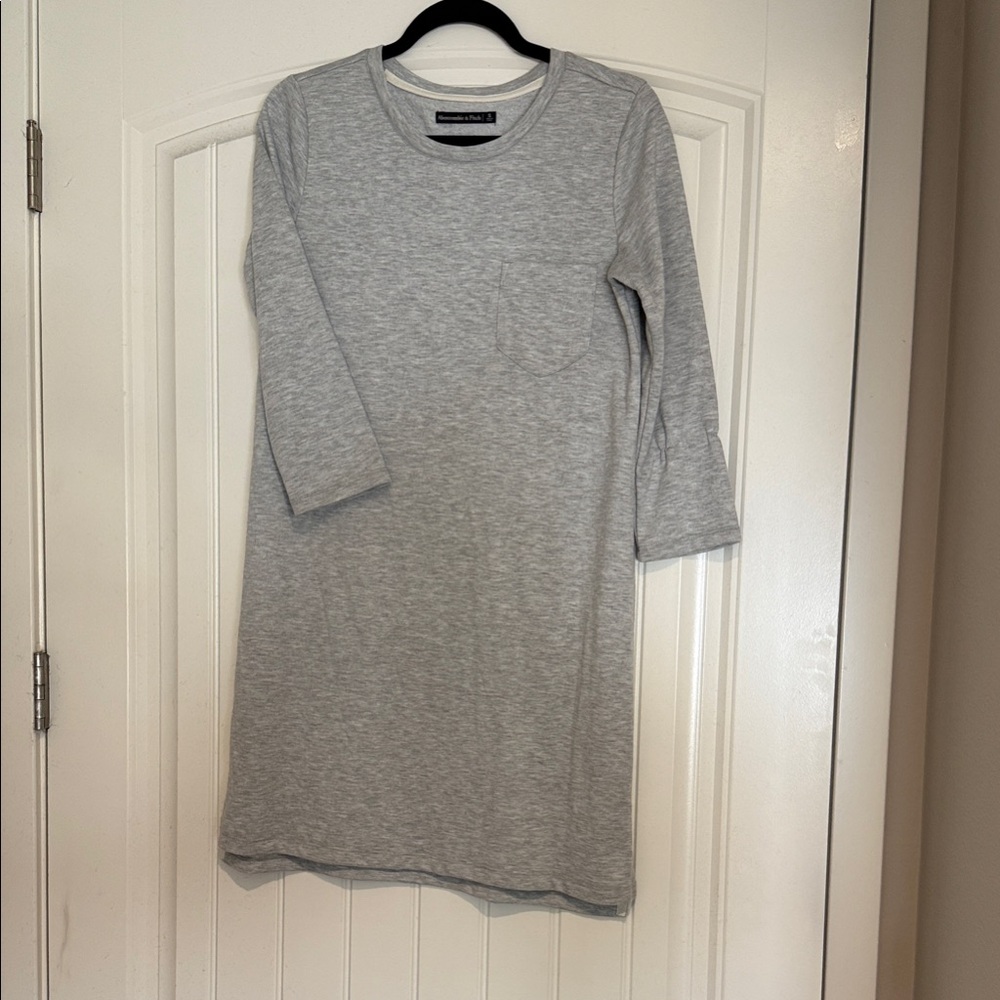 Abercrombie & Fitch Light Gray Long Sleeve Dress